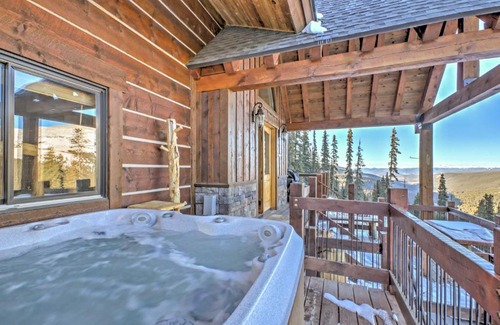 Quandary Village Casa | Breckenridge Sky Lodge with Hot Tub and Gas Grill!