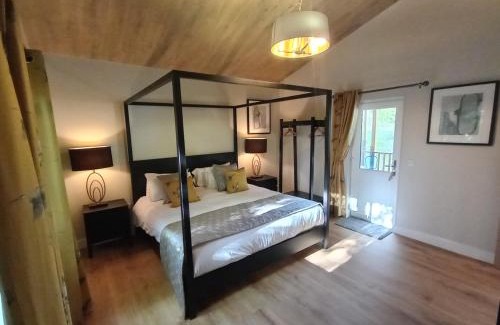 East Lewiston Apartamento | Breckland Lodge 1 with Hot Tub