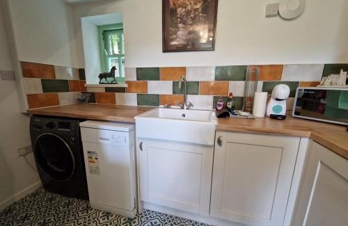 Pontsticill Casa | Brecon Beacons Escape, 3 bedroom, Sleeps 8 with Log Burner
