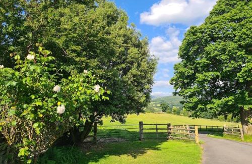 Llanfihangel Tal-y-llyn Casa | Brecon Beacons Lovely cottage with stunning views
