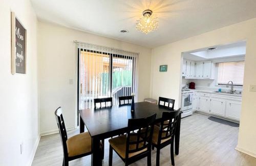 Crescent Beach Casa | Breeze away beach cottage North Myrtle Beach