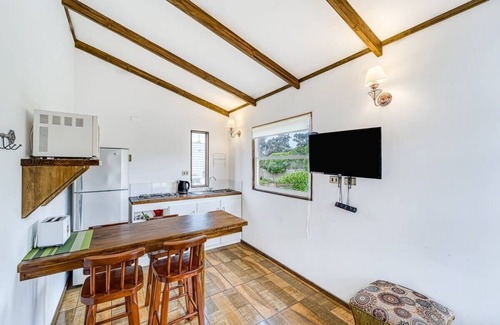 Algarrobo Cabina | Breeze Cabin 2B W/Wifi, Smart TV & Parking.