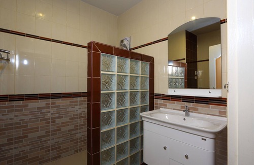 Khaem Son Hotel | Breeze Hill Hotel