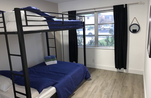 Pompano Beach Casa | Breeze Vacation Home