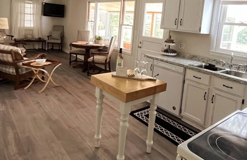 Wisconsin Dells Casa | Breezeway Bay: Waterfront Full House