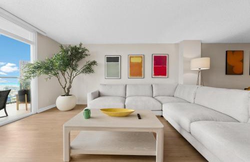 Marina del Rey Apartamento | Breezy & Beautiful - 3BR Marina del Rey Getaway