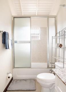 Old Harbour Casa | Breezy Bungalow Gated 2BR w Pool WiFi
