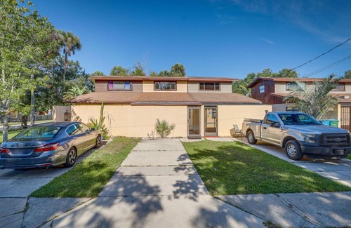 Port Canaveral Casa | Breezy Cape Canaveral Townhome about 1 Mi to Beach!