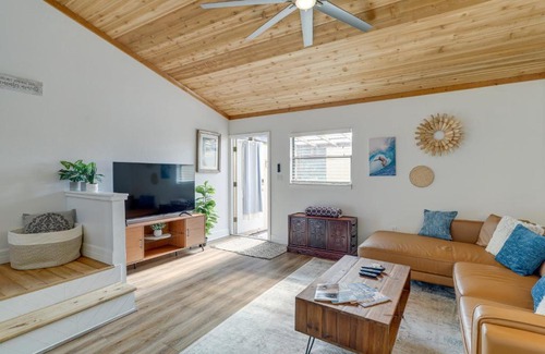 Port Canaveral Casa | Breezy Cape Canaveral Townhome about 1 Mi to Beach!