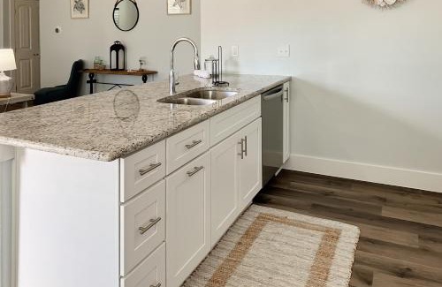 Rockport Casa | Breezy Cottage