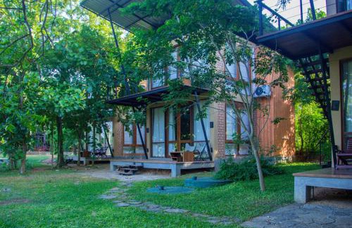 Weerawila Chalet De Esquí | Breezy Lake