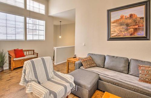 Mesa Apartamento | Breezy Mesa Condo with Community Pool and Hot Tub!