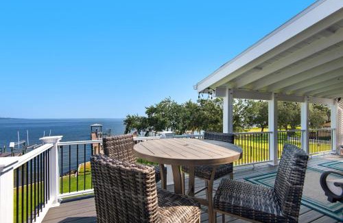 Gulf Breeze Casa | Breezy on the Bay