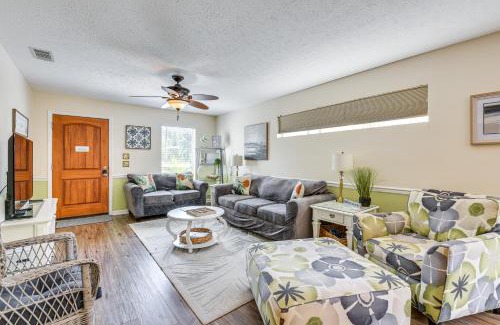 El Centro Beach Casa | Breezy PCB Vacation Rental with Lanai, Walk to Ocean