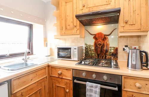 Over Haddon Cabaña | BRENDAN, pet friendly, with a garden in Bakewell