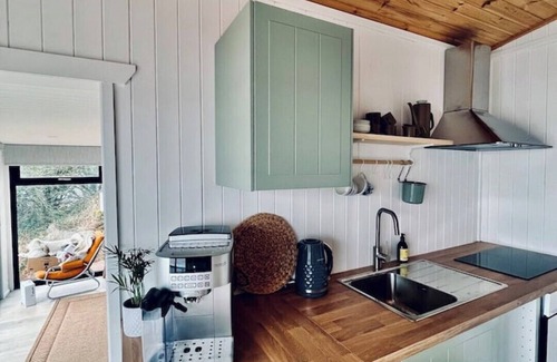 Newtownards Cabina | Brent lodge - luxury hill top living by the water