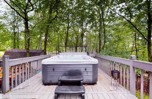 East Stroudsburg Casa | Brentwood Burrow