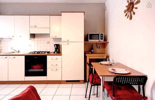 Rive Droite Apartamento | BREST T1 bis tranquila, cerca del puerto, en el centro, el aparcamiento y Wi-Fi gratuito
