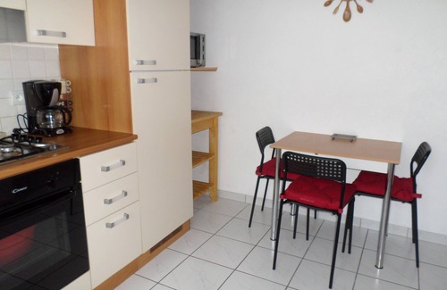Rive Droite Apartamento | BREST T1 bis tranquila, cerca del puerto, en el centro, el aparcamiento y Wi-Fi gratuito