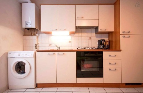 Rive Droite Apartamento | BREST T1 bis tranquila, cerca del puerto, en el centro, el aparcamiento y Wi-Fi gratuito