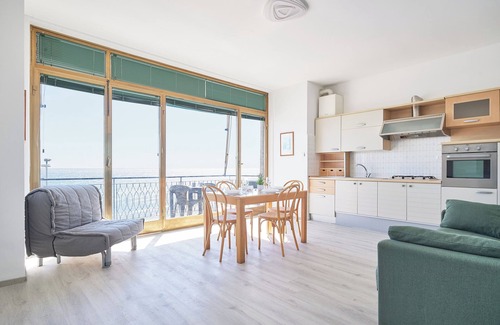 Ceriale Apartamento | Brezza Marina - Una Habitación Piso, Capacidad 5