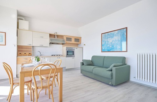 Ceriale Apartamento | Brezza Marina - Una Habitación Piso, Capacidad 5