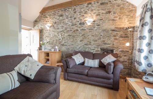 Llanrhystyd Casa | Briallen Aberystwyth