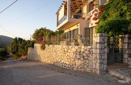 Argostoli Apartamento | Brian & Dora's house in Kontogourata