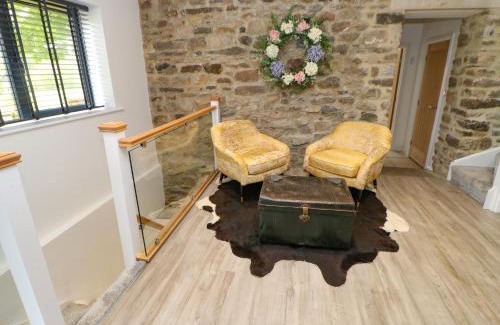 Wearhead Casa | Briar Barn