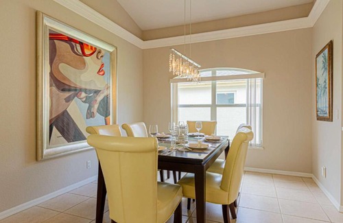 Central Naples Casa | Briarwood- Terrazzo Lane with Lake View
