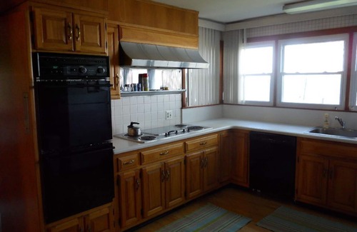 Osbornsville Casa | Frente al mar de ladrillo con muelle y playa privada