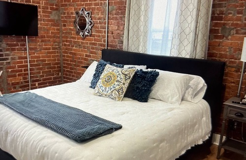 Martinsville Hotel | Brickhouse Loft Boutique Hotel