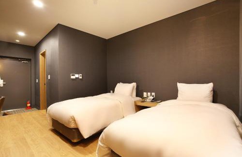 Eungam-dong Hotel | Bricks Hotel