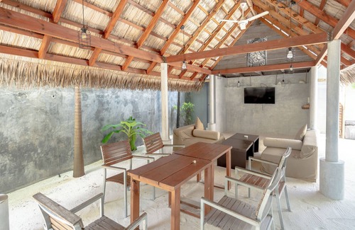 Rasdhoo Cama Y Desayuno | Brickwood Ganduvaru