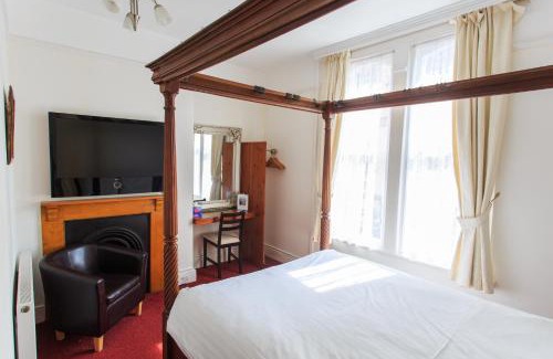Tiverton Casa | Bridge Guest House