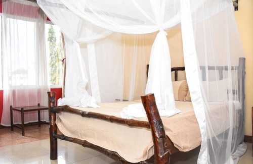 Manyimbo Hotel | Bridge Hotel Mombasa