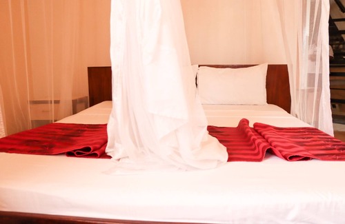 Manyimbo Hotel | Bridge Hotel Mombasa