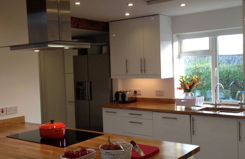 Hastings Casa | Bridge House - Sleeps 3 generations in comfort, close to beach in Pett Level