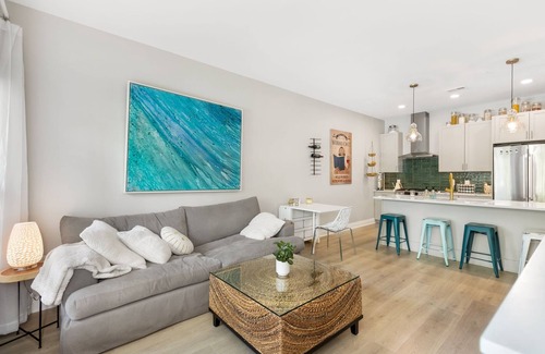 Dublin Condominio | Bridge Park ~ Dublin 1BR/1BA Wonderfully Decorated