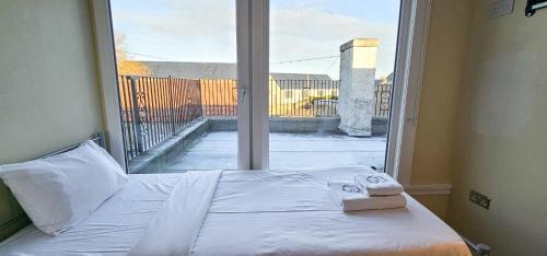 MacMerry Casa | Bridge St Guest House - Rooms Only
