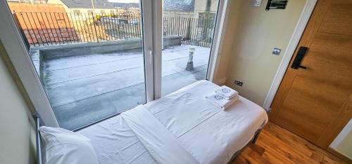 MacMerry Casa | Bridge St Guest House - Rooms Only