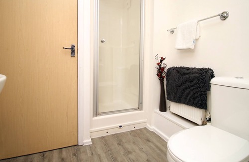 Newport Apartamento | Bridge View Studio by Tŷ SA