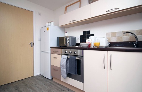 Newport Apartamento | Bridge View Studio by Tŷ SA