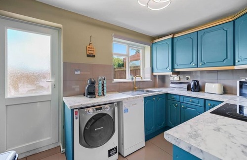 Nuneaton Casa | BridgeCity Cheerful 3 bedroom home in nuneaton