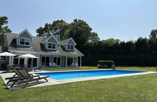 Bridgehampton Casa | Casa de lujo en Bridgehampton con piscina grande y patio soleado y aislado