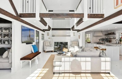 Bridgehampton Casa | Bridgehampton Renovated Luxe Farmhouse - Your Dream Vacation Home Awaits!