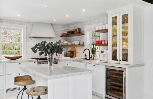 Bridgehampton Casa | Bridgehampton Renovated Luxe Farmhouse - Your Dream Vacation Home Awaits!
