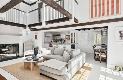Bridgehampton Casa | Bridgehampton Renovated Luxe Farmhouse - Your Dream Vacation Home Awaits!