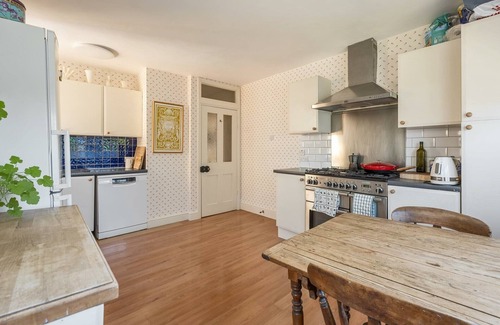 Walthamstow Apartamento | Bridgerton inspired 1 bed apartment, 5 mins to Walthamstow village and tube.