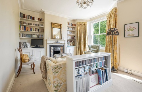 Walthamstow Apartamento | Bridgerton inspired 1 bed apartment, 5 mins to Walthamstow village and tube.